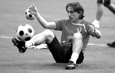 打鱼腩仅7分2犯规！CBA都没打明白，还想冲击NBA？