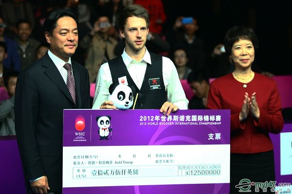 足坛创造更 足坛创造更