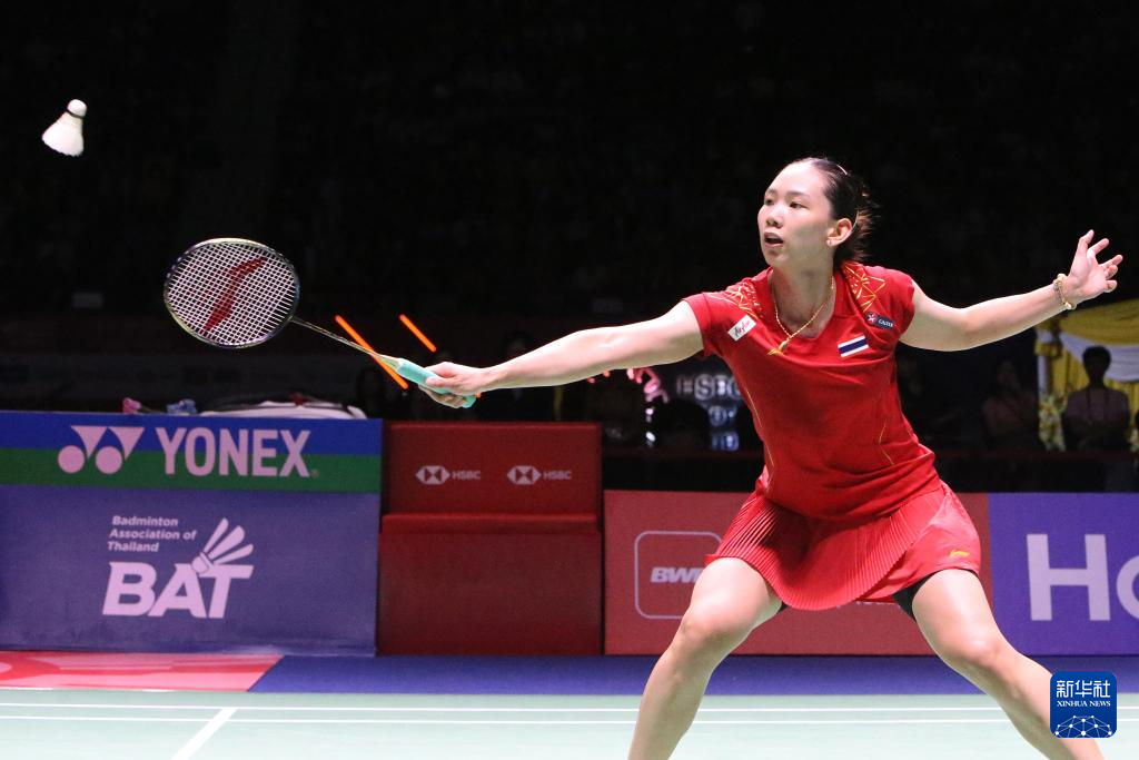 而侯煜与杨 而侯煜与杨