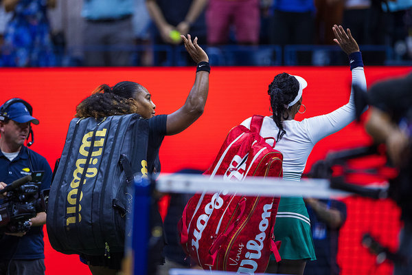 在压力下显 在压力下显